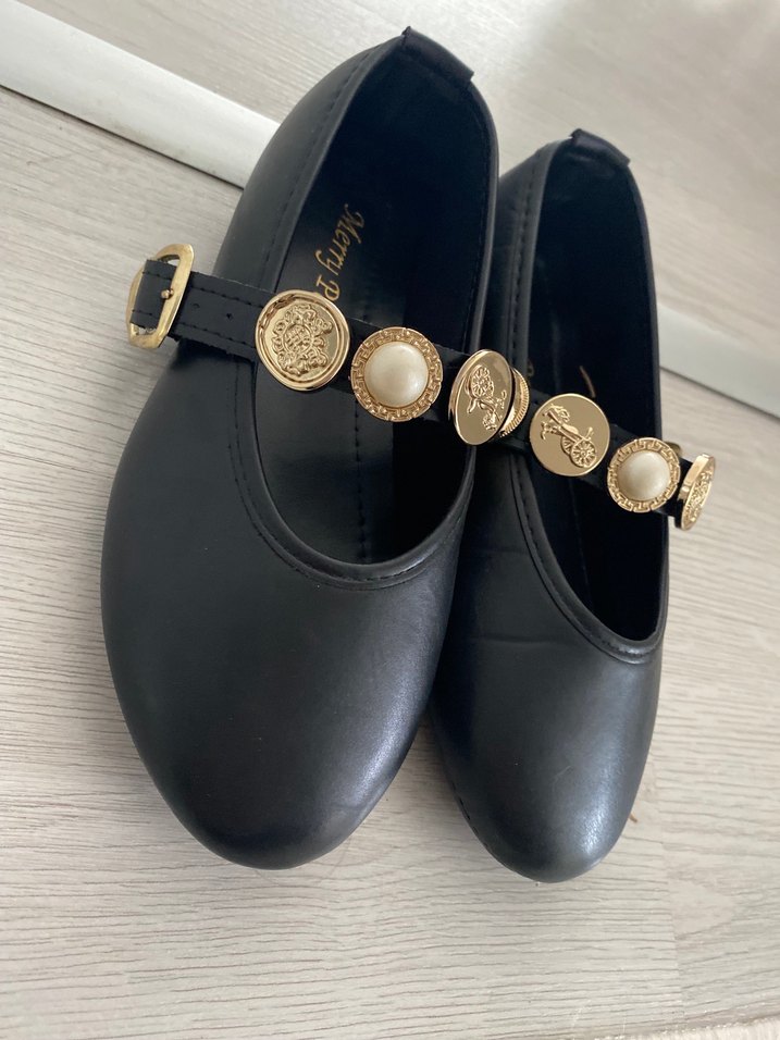 Klasik Siyah Kadın Babetler Altın Tokalı - Görsel 2