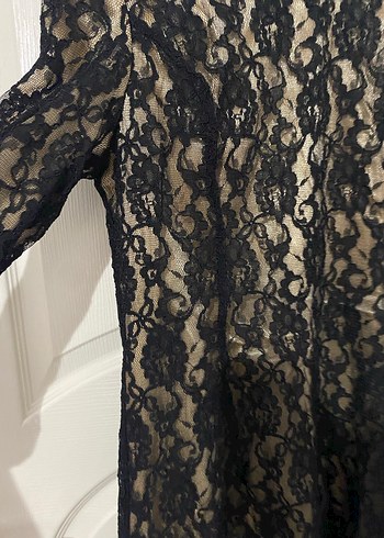 Dantel Detaylı Siyah Yılan Desenli Uzun Elbise - Görsel 4