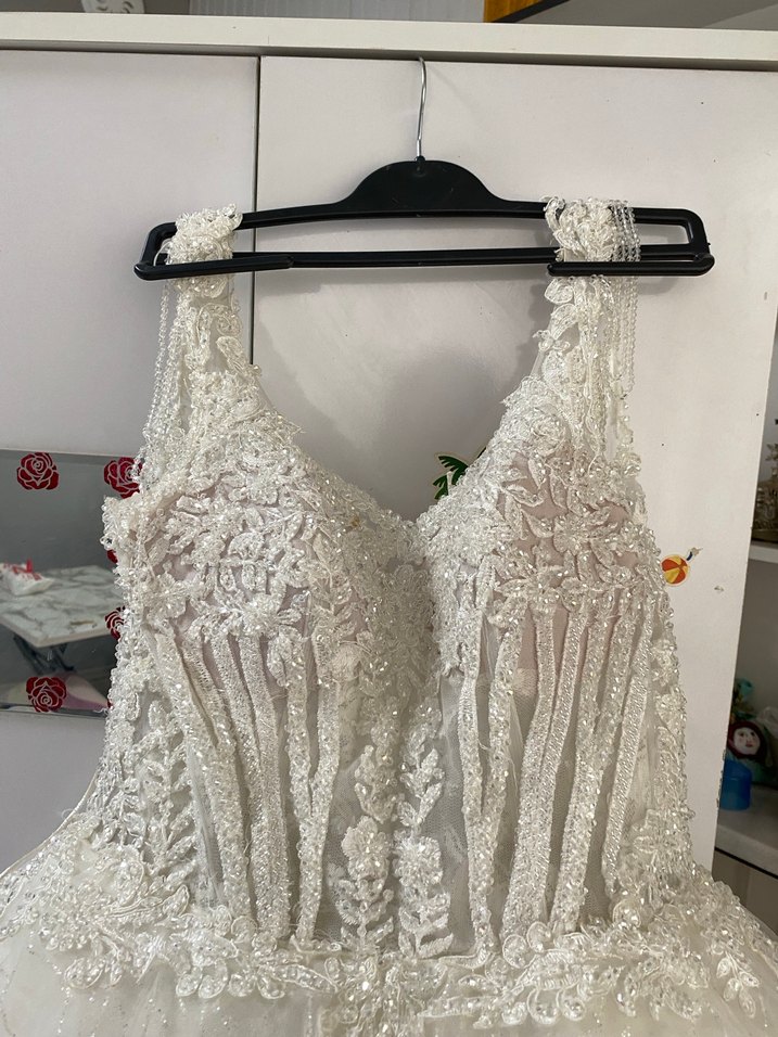 V Yaka Bohem Tarz Beyaz Uzun Gelinlik - Görsel 3