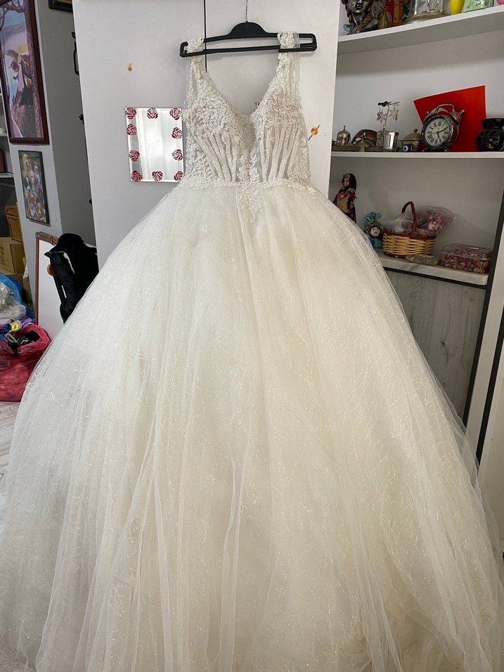 V Yaka Bohem Tarz Beyaz Uzun Gelinlik - Görsel 2