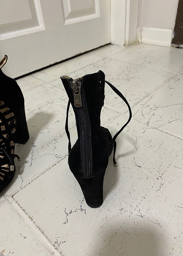 Topuklu ayakkabı - Görsel 3