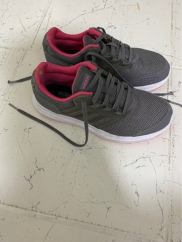 Adidas ayakkabı