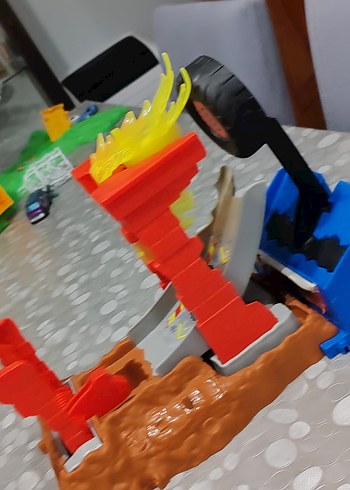 Beden Renk Hotwheels Monster Track Arena da Başlangıç Seti