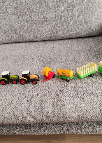 Renkli Mini Oyuncak Traktör Seti