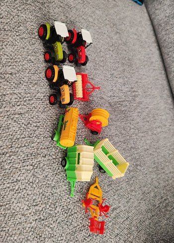 Renkli Mini Oyuncak Traktör Seti