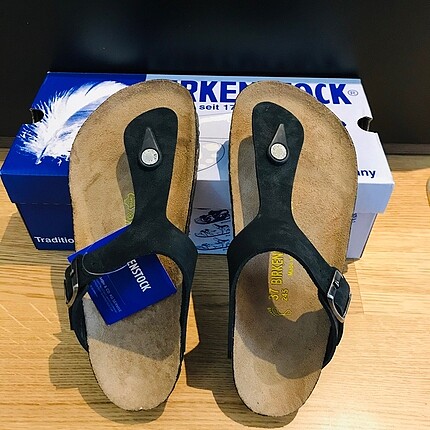 Birkenstock siyah sandalet