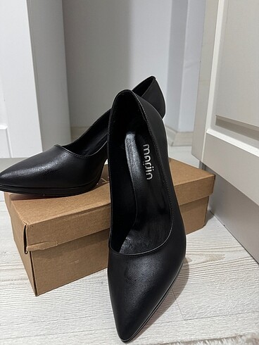 Marjin Siyah Kadın Stiletto