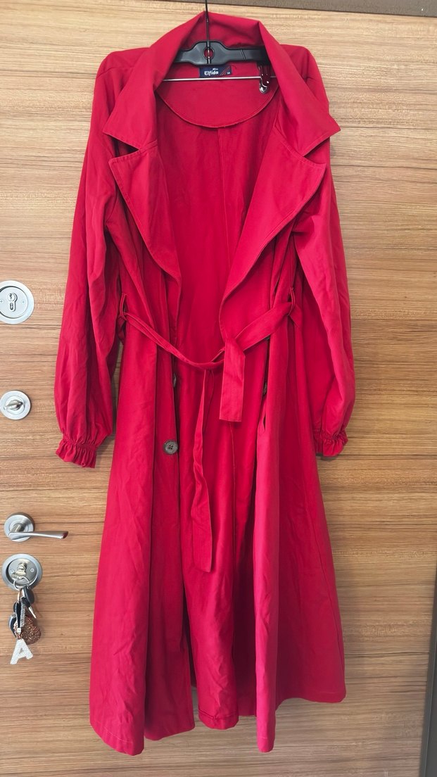 Kırmızı Trençkot - Görsel 2