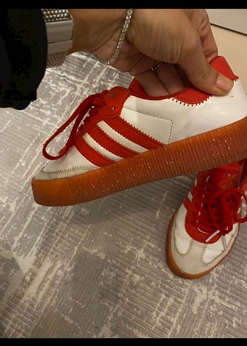 36,5 Beden kırmızı Renk Kırmızı Bağcıklı Kadın Spor Ayakkabı