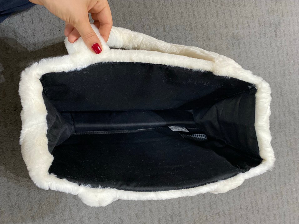 Beyaz Peluş Kadın El Çantası - Görsel 5