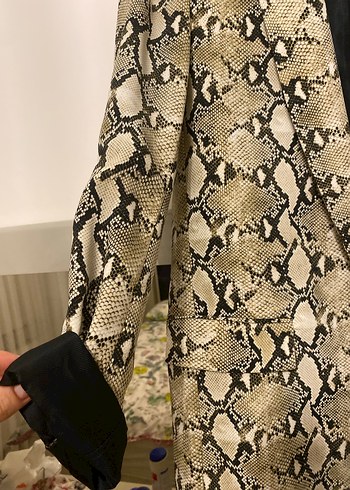 Yılan Desenli Kadın Midi Blazer - Görsel 3