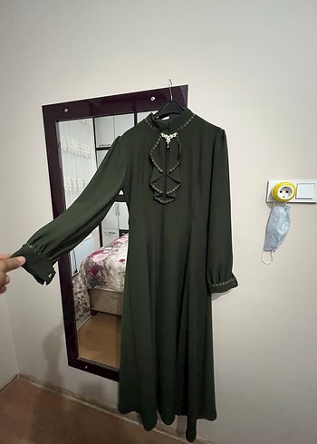 44 Beden Zincir Detaylı Uzun Khaki Gotik Elbise