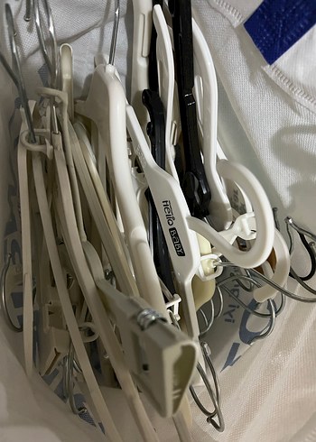 Beyaz ve Gri Karışık Askılar - Görsel 3