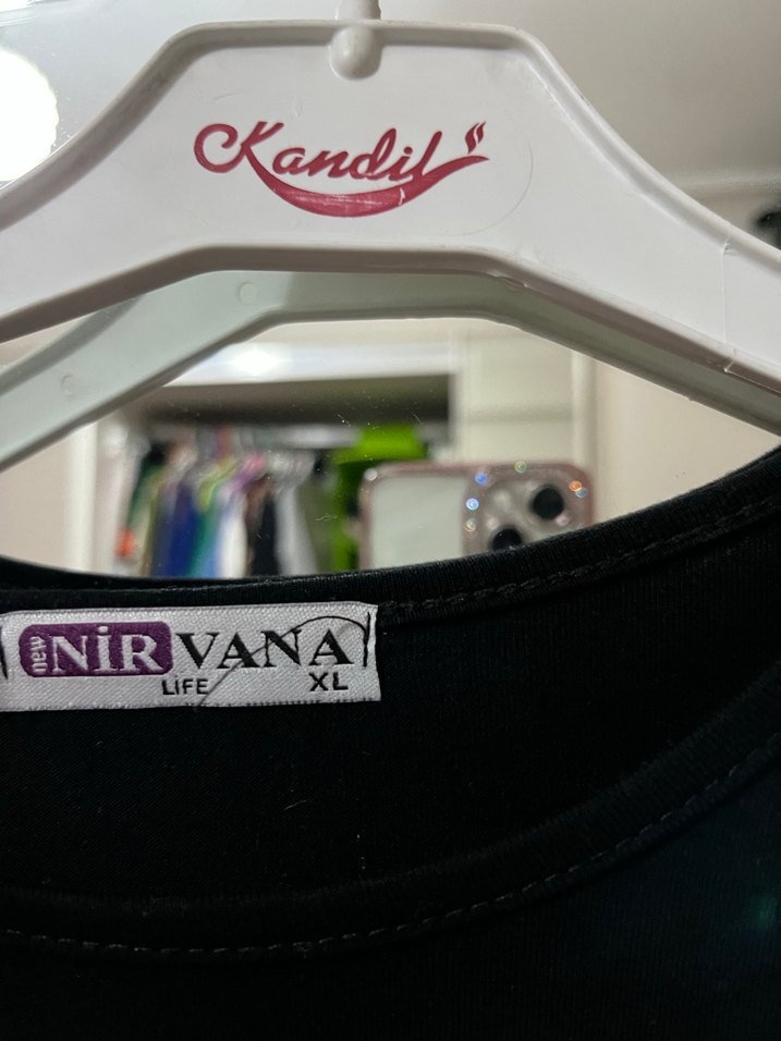 Siyah Çizgili Fırfırlı Kısa Kadın Kazak - Görsel 4