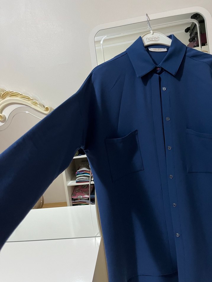 Düğmeli Lacivert Uzun Kollu Gömlek - Görsel 2