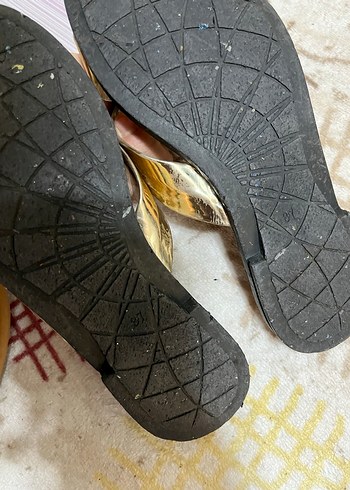 Kadın Altın Renkli Dolgu Topuklu Terlik - Görsel 4