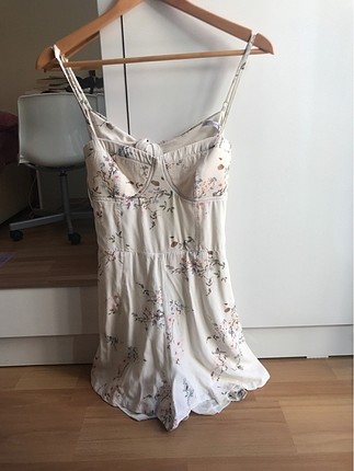 Pull and Bear Çiçek Desenli Beyaz Tulum