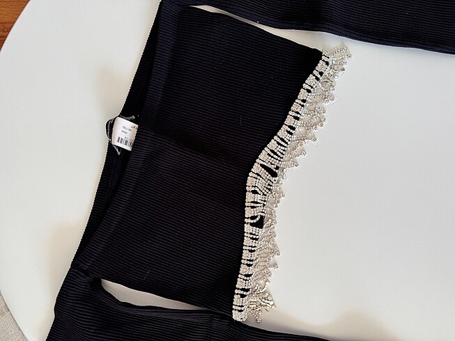 Zara tasli bustiyer