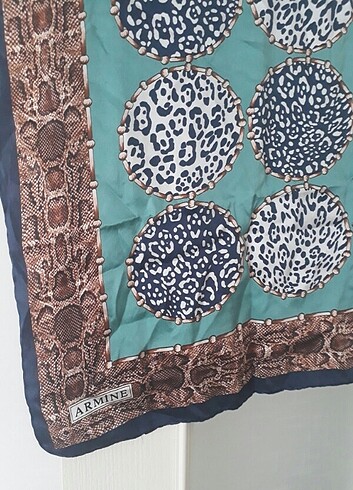  Beden Armine eşarp 