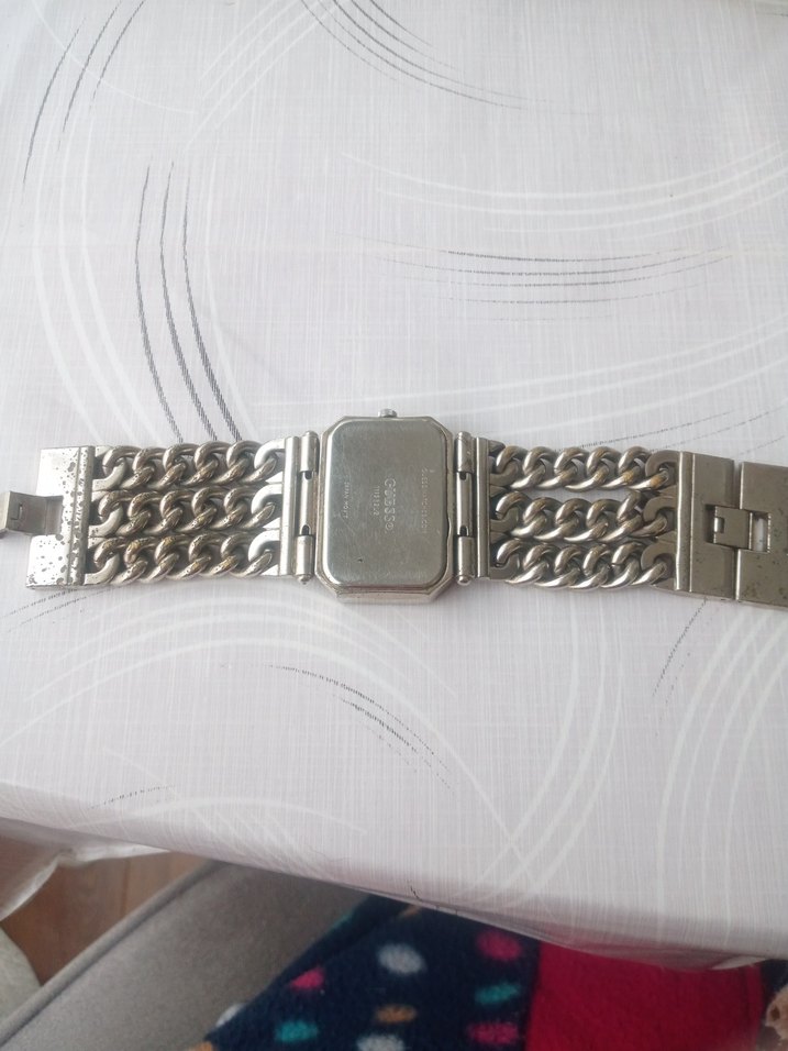 Zincir Detaylı Parlak Gri Kadın Saat - Görsel 3