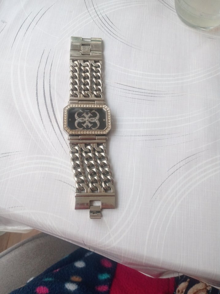 Zincir Detaylı Parlak Gri Kadın Saat - Görsel 2