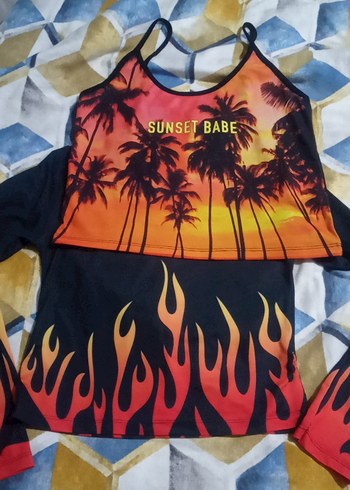 Kadın Siyah Uzun Kollu Alev Baskılı Tişört ikili fiyat - Görsel 2