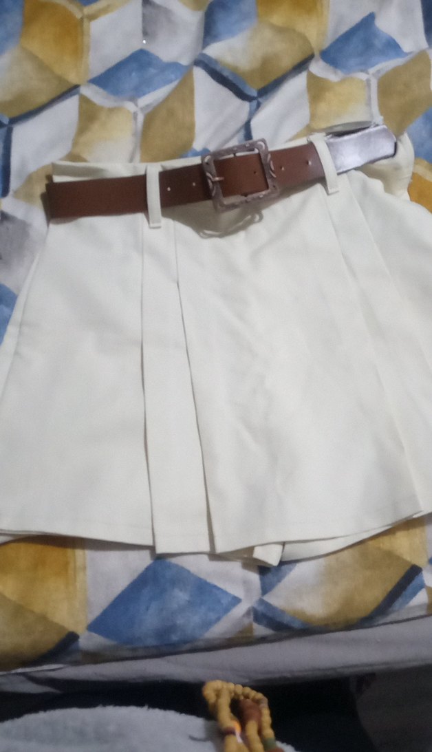 şort etek sıfır iki adet haki bej L beden - Görsel 2