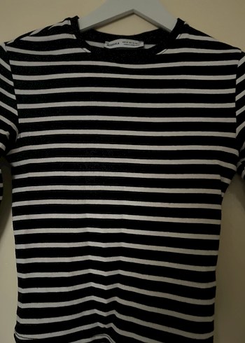 Siyah Beyaz Çizgili Kısa Kollu Tişört - Görsel 6