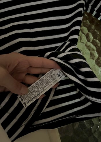 Siyah Beyaz Çizgili Kısa Kollu Tişört - Görsel 3