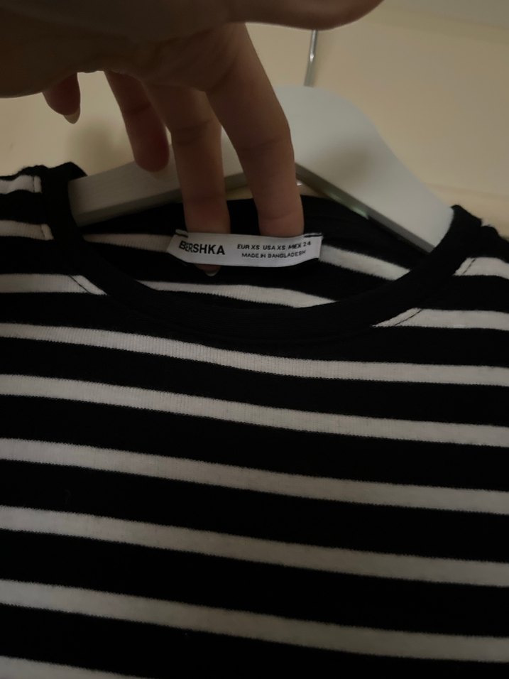 Siyah Beyaz Çizgili Kısa Kollu Tişört - Görsel 2