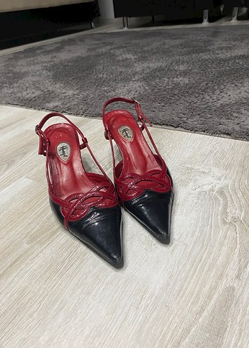 37,5 Beden Kırmızı Siyah Stiletto