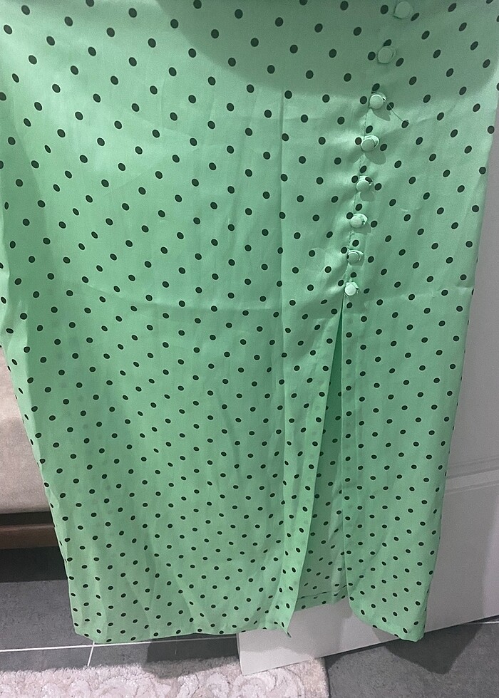 Saten puantiyeli etek - Görsel 3