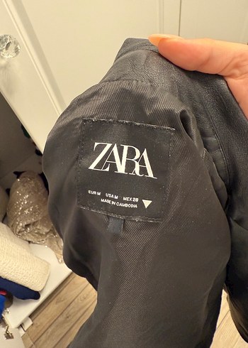 Zara Siyah Deri Ceket
