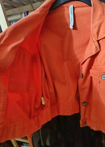 Turuncu Düğmeli Kısa Kadın Ceket - Görsel 5