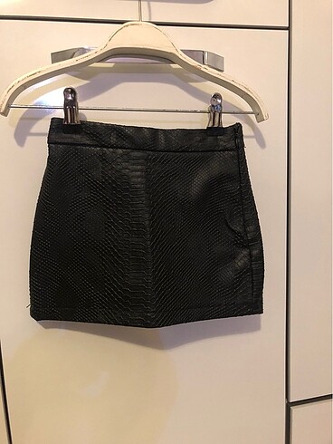H&M H&M KiDS DERİ ETEK 4-5 YAŞ