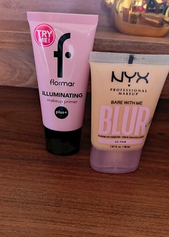 Flormar Aydınlatıcı Makyaj Bazı ve NYX Blur Fondöten