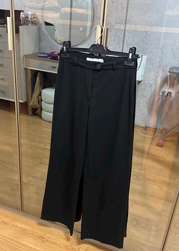 Bershka Düğmeli Siyah Kumaş Kadın Pantolon - Görsel 3