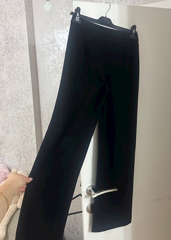 Bershka Düğmeli Siyah Kumaş Kadın Pantolon - Görsel 4