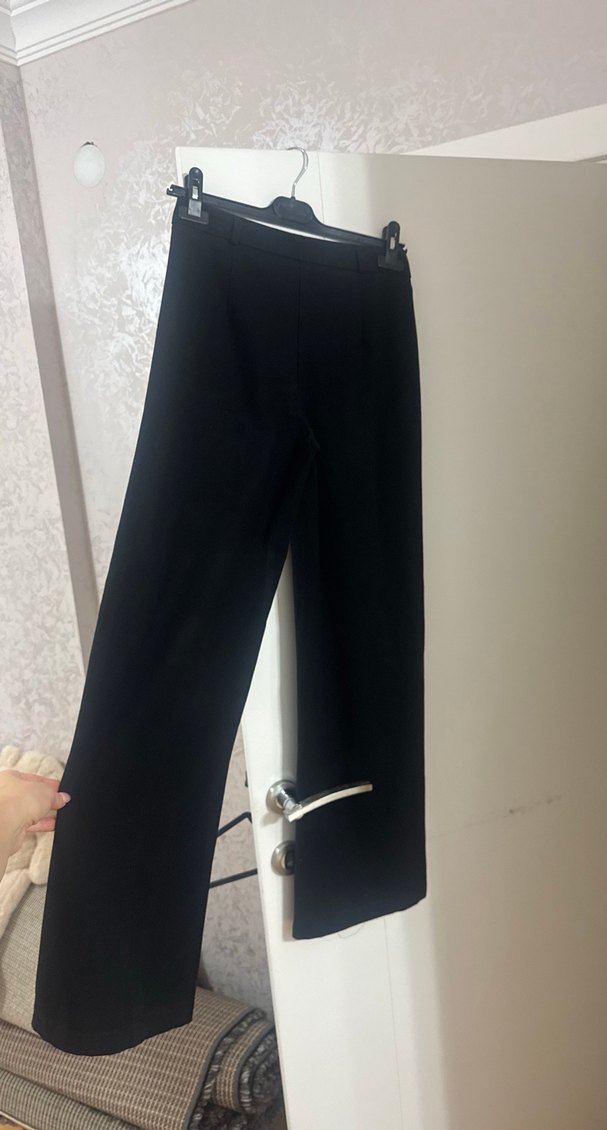 Bershka Düğmeli Siyah Kumaş Kadın Pantolon - Görsel 5