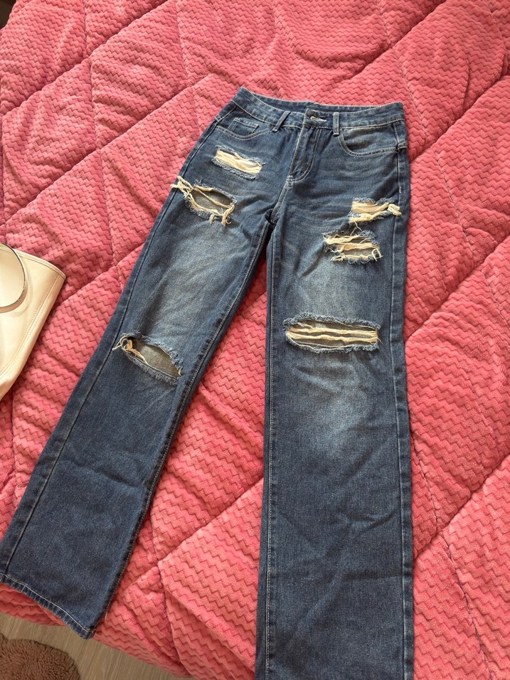 Mavi Mini Kot Pantolon - Queen Baskılı, Düğmeli - Görsel 2