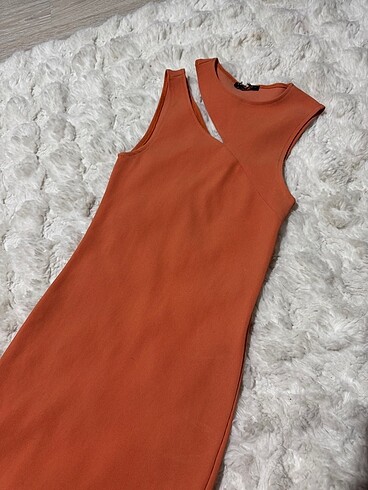 xs Beden Bershka elbise