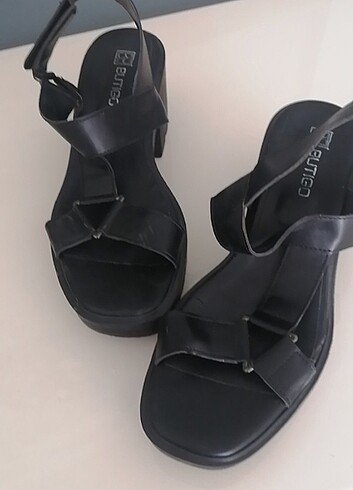 38 Beden siyah Renk 38 no bayan ayakkabısı