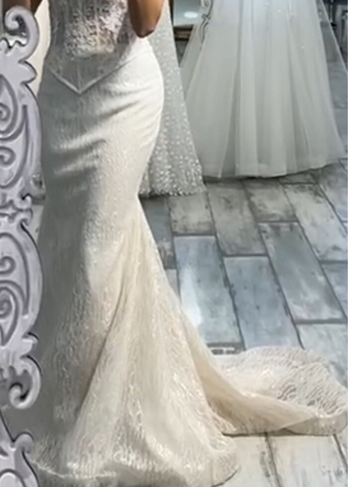 BALIK GELİNLİK FRANSIZ DANTELLİ KUYRUKLU - Görsel 4