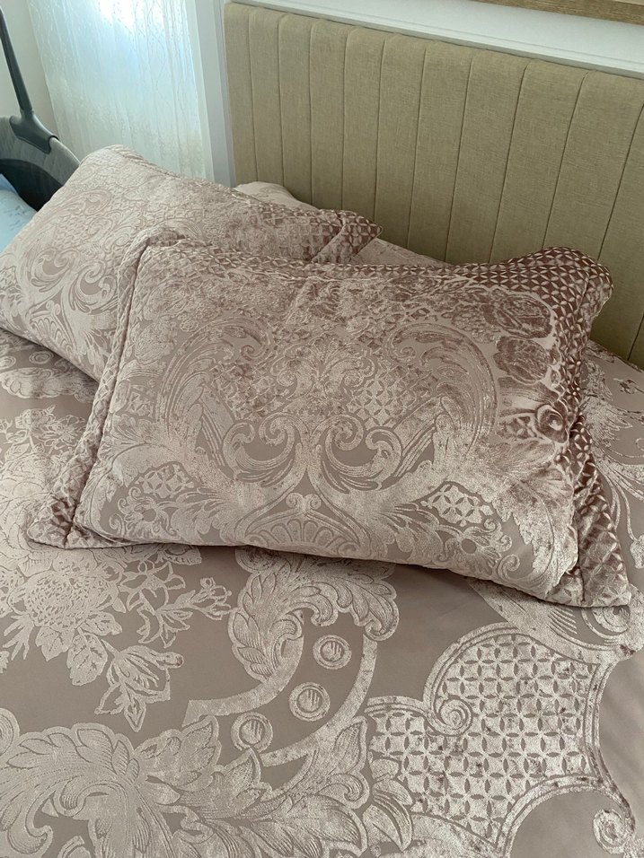 Nakışlı Bej Yatak Örtüsü - Görsel 3