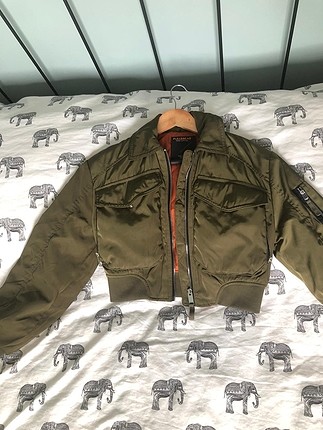 xs Beden PULL BEAR HAKİ BOMBER CEKET XS