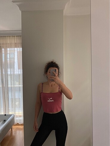 Pembe askılı crop
