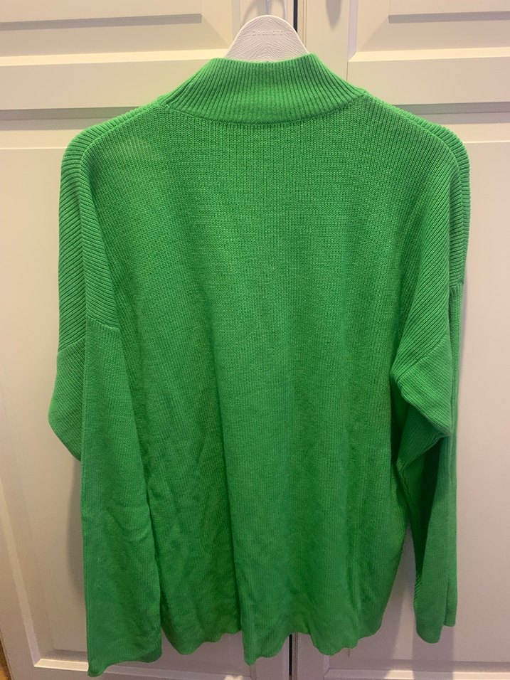 Düğme Detaylı Yeşil Yüksek Yaka Triko Kazak - Görsel 3