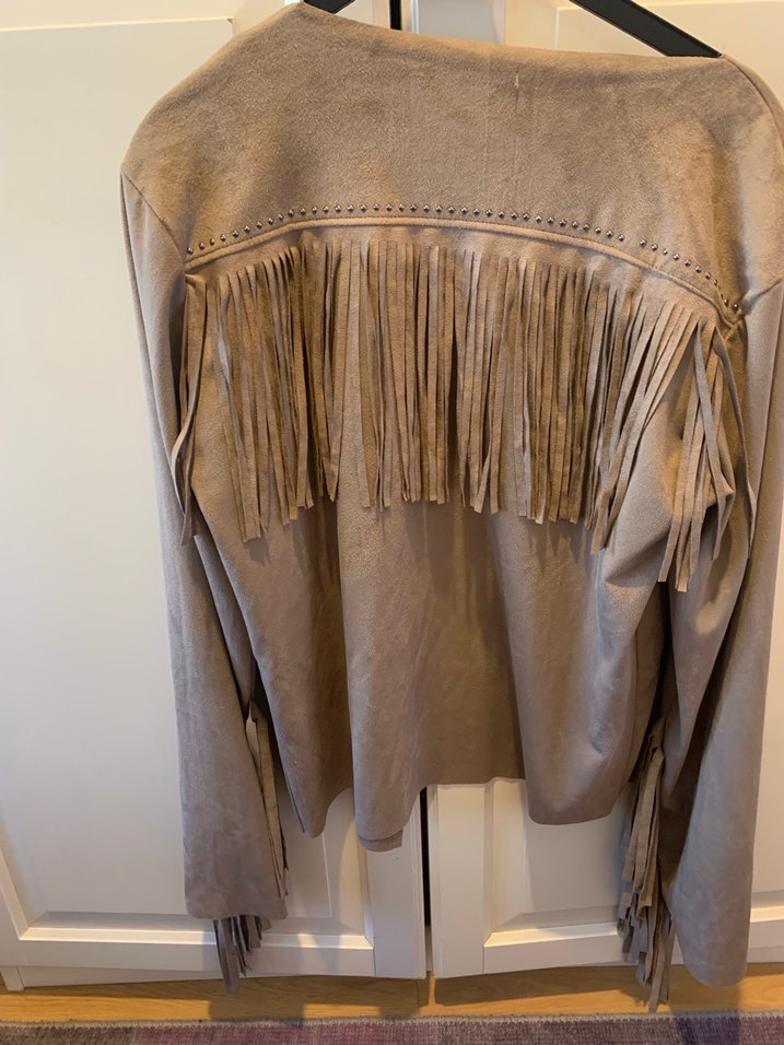 Bej Püsküllü Süet Kadın Ceket - Görsel 4