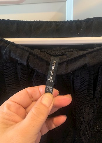 Stradivarius Dantel Detaylı Siyah Uzun Kadın Etek - Görsel 5