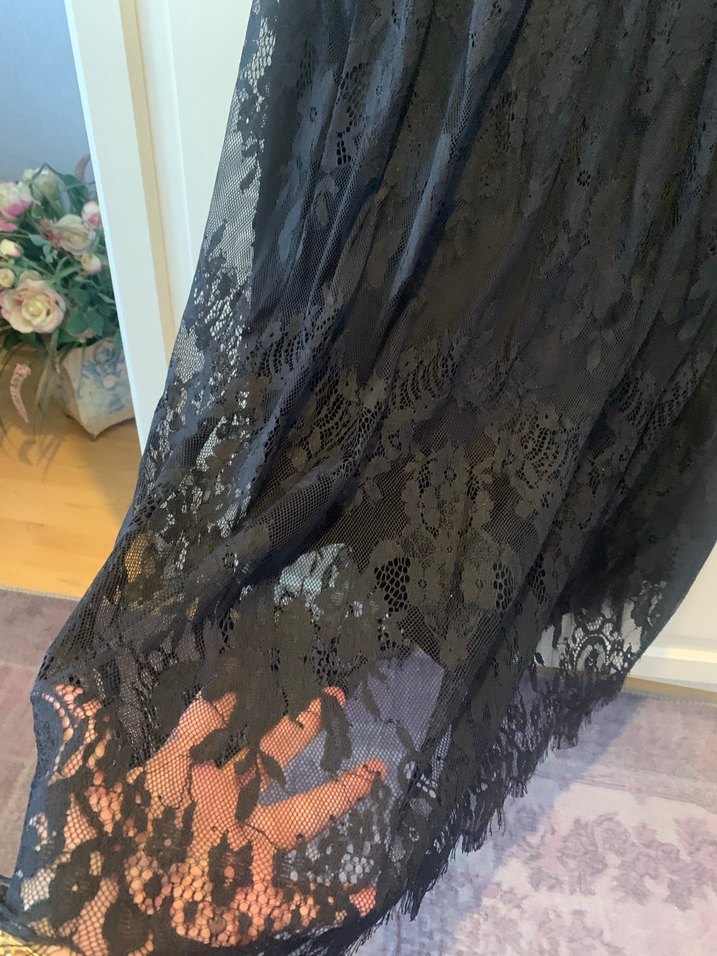 Stradivarius Dantel Detaylı Siyah Uzun Kadın Etek - Görsel 2